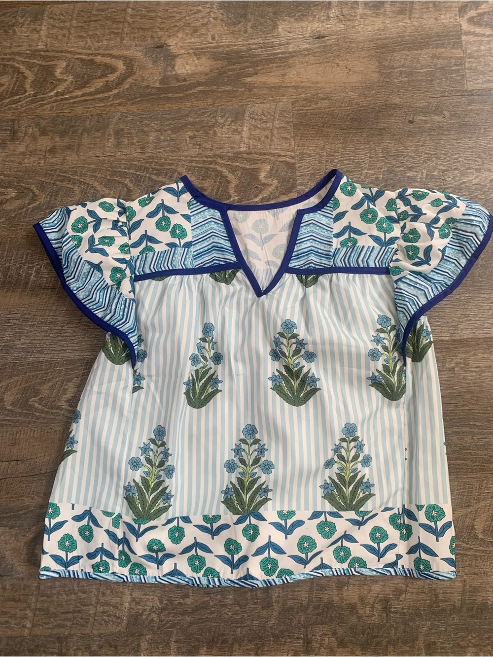 Maximalist Women’s Blue & White Floral Stripe Top
